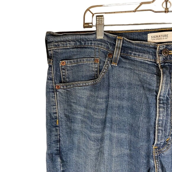 Levi Strauss Signature Blue Jeans Men's 38 x 32 Denim S67 athletic Fit Straight - Picture 7 of 11